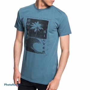 🔥SALE $5🔥 Quicksilver NWT Men’s Premium Fit Tee